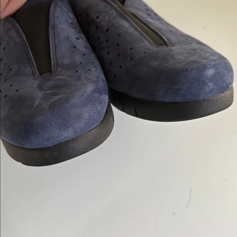 Clarks Navy Blue Suede Nubuck Slip on Loafer Flat Size 10